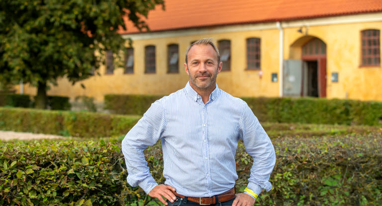 Tobias Hansson, försäkringsombud på Agria och framgångsrik uppfödare. 