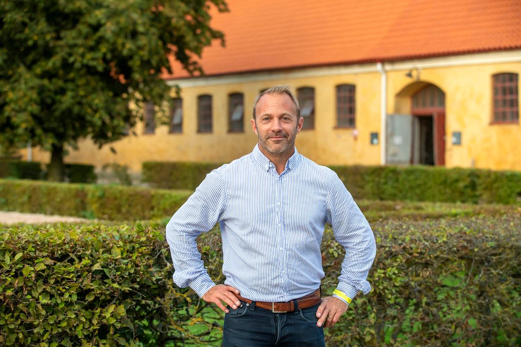 Tobias Hansson, försäkringsombud på Agria och framgångsrik uppfödare. 