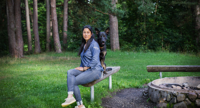 Caroline Alupo, hundtränare och etolog